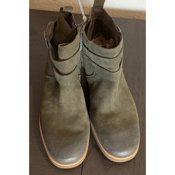 WOMAN'S SIZE 8.5 BOOTS UGG JOSEFENE ANKLE OLIVE GREEN DISPLAY MODEL - Picture 2 of 12